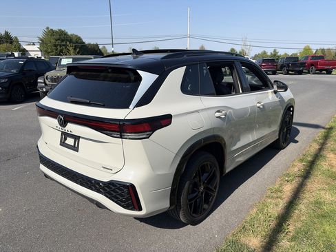 New 2026 Volkswagen Tiguan SE R-Line AWD/4WD image 4
