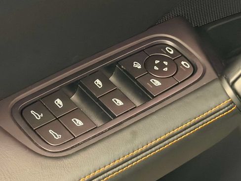 Used 2025 Porsche Cayenne GTS AWD/4WD image 16