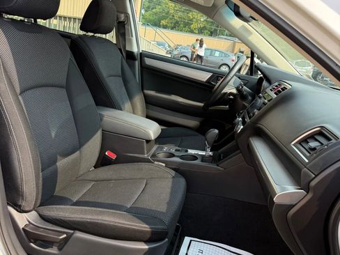 Used 2017 Subaru Outback 2.5i Premium image 15