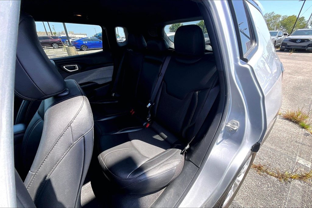Used 2024 Jeep Compass Latitude AWD/4WD image 34