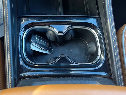 Used 2021 Chrysler Pacifica Pinnacle image 28