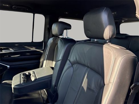 Used 2022 Jeep Wagoneer Series II image 17