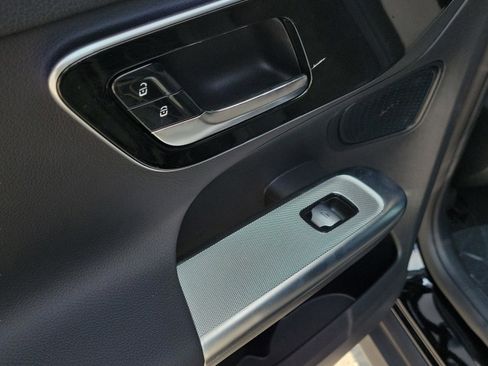 Certified 2026 Mercedes-Benz GLC 300 image 8