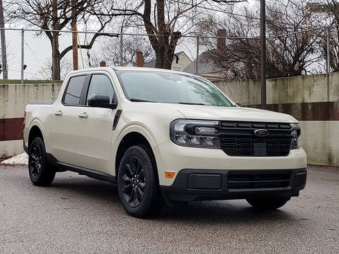 Used 2024 Ford Maverick Lariat w/ Black Appearance Package image 3