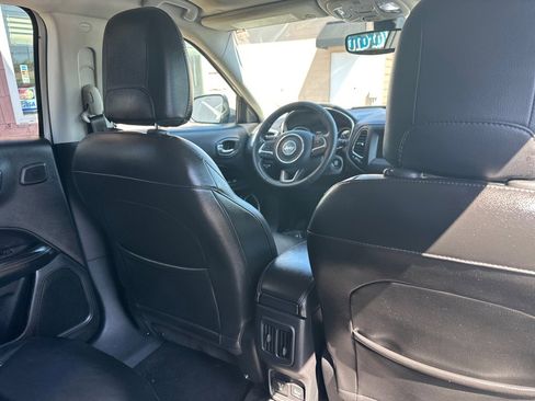 Used 2018 Jeep Compass Latitude w/ Popular Equipment Group AWD/4WD image 13