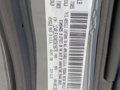 Used 2019 Jeep Grand Cherokee Altitude image 34