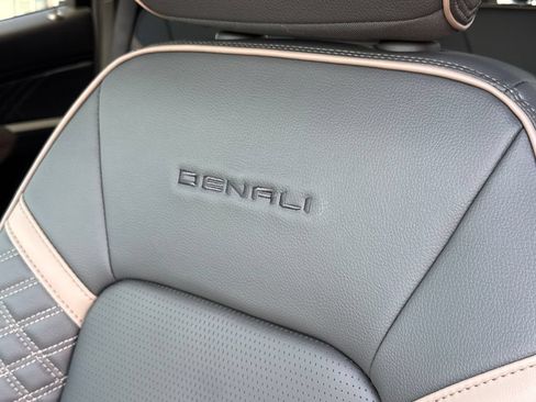 New 2026 GMC Canyon Denali AWD/4WD image 16