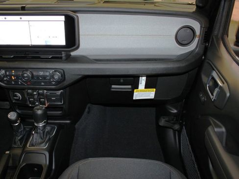 New 2026 Jeep Gladiator Sport image 27