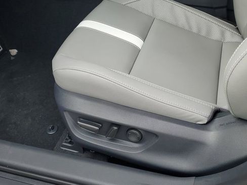 New 2026 Toyota Camry SE image 12