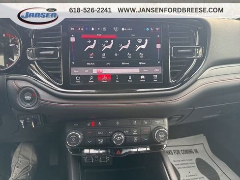 Used 2024 Dodge Durango GT AWD/4WD image 20