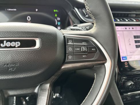 Used 2024 Jeep Grand Cherokee Limited 4xe image 12