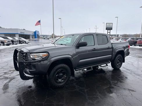 Used 2021 Toyota Tacoma SR image 1