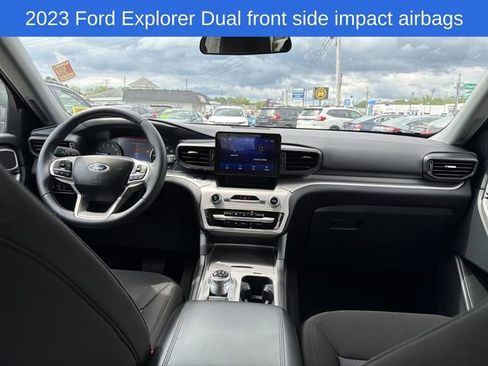 Used 2023 Ford Explorer XLT AWD/4WD image 20
