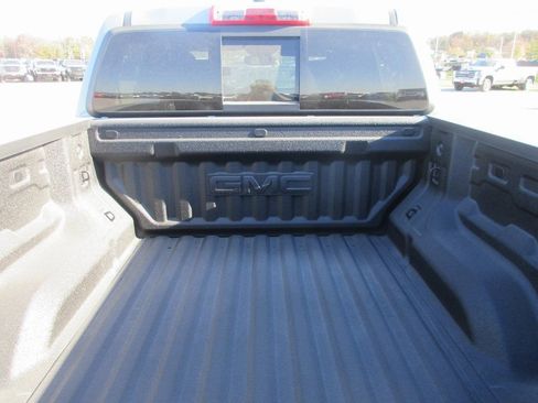 New 2026 GMC Canyon Denali image 7