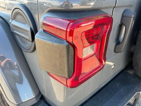Used 2019 Jeep Wrangler Unlimited Rubicon AWD/4WD image 10