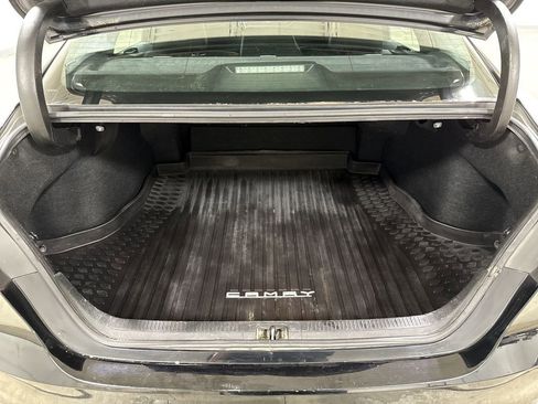Used 2018 Toyota Camry XLE FWD image 23