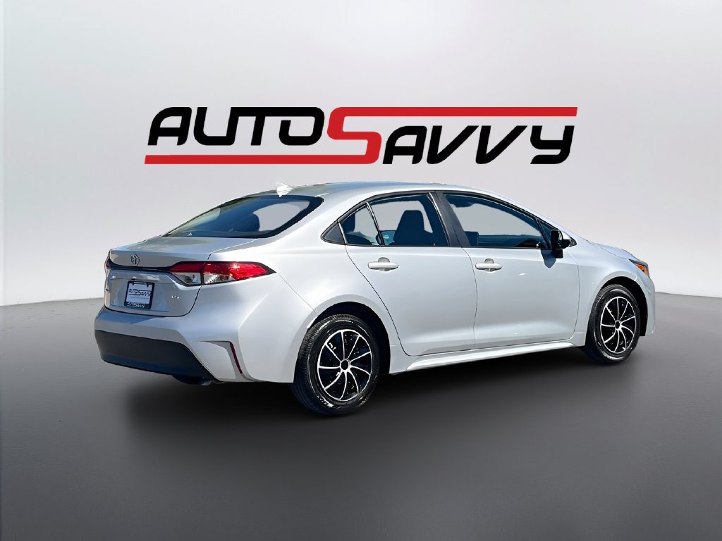Used 2025 Toyota Corolla LE FWD image 7