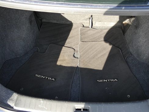 Used 2019 Nissan Sentra SV FWD image 18