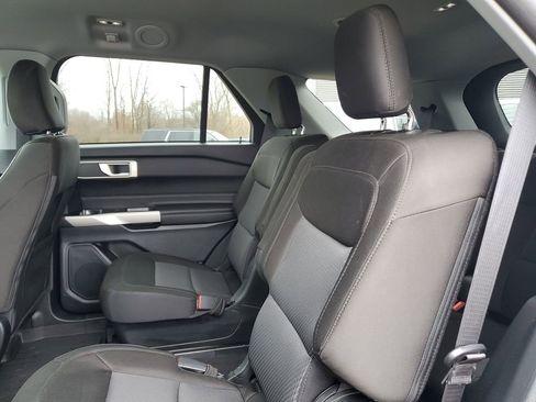 Certified 2023 Ford Explorer XLT w/ Class IV Trailer Tow Package image 10