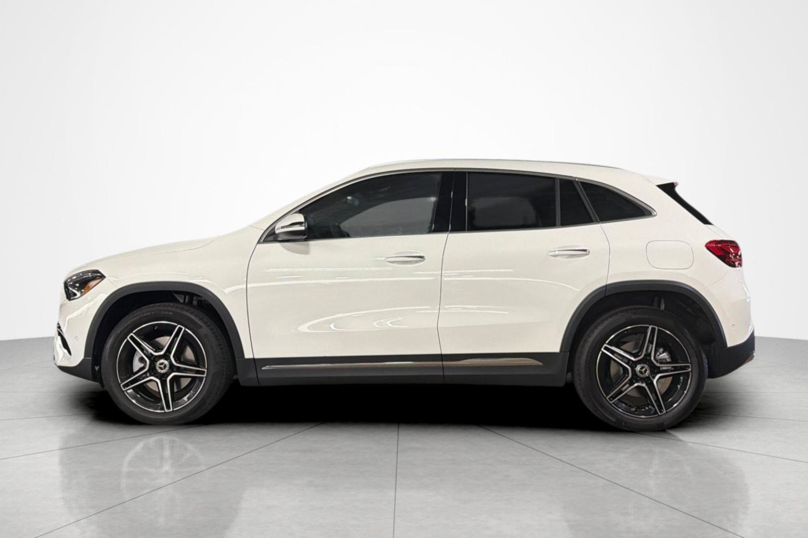 New 2026 Mercedes-Benz GLA 250 image 2