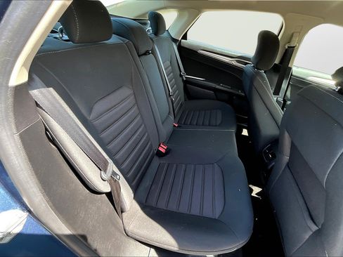 Used 2019 Ford Fusion SE image 17