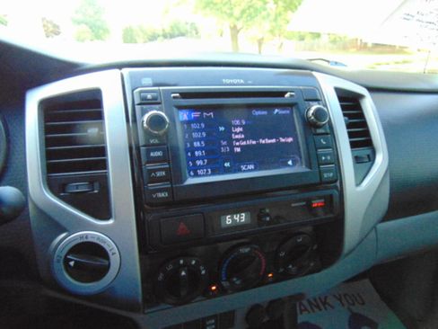 Used 2013 Toyota Tacoma 4x4 Double Cab w/ TRD Sport Pkg image 19