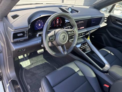 New 2025 Porsche Macan Turbo Electric image 4