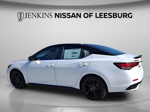 Certified 2025 Nissan Sentra SR w/ Midnight Edition FWD image 7