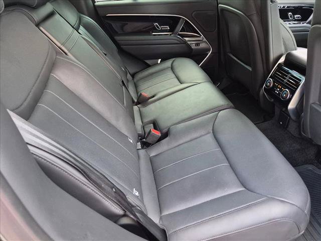 Used 2024 Land Rover Range Rover SE AWD/4WD image 21
