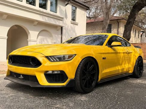 Used 2016 Ford Mustang GT Premium RWD image 9