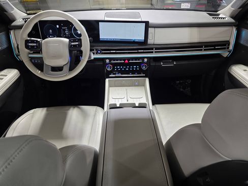 Certified 2025 Hyundai Santa Fe Limited FWD image 19