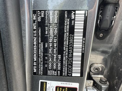 Used 2017 Mercedes-Benz GLS 550 4MATIC image 37
