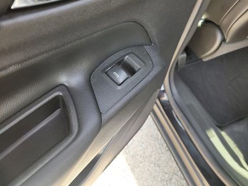 Used 2021 Chevrolet Equinox LT image 16