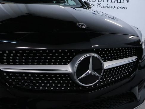 Used 2020 Mercedes-Benz C 300 4MATIC Sedan image 9