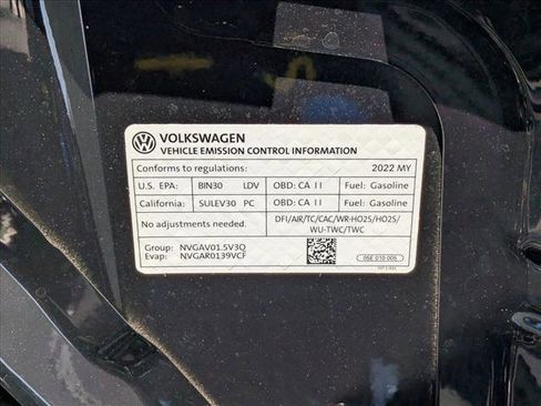 Certified 2022 Volkswagen Taos SEL w/ Panoramic Sunroof Package image 24