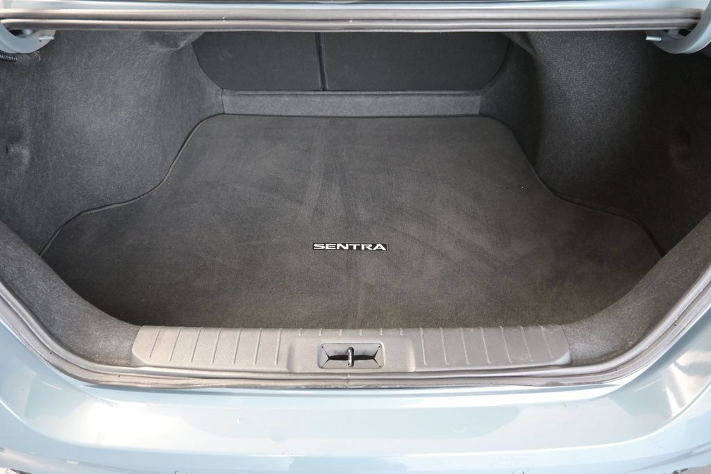 Used 2024 Nissan Sentra SV FWD image 18
