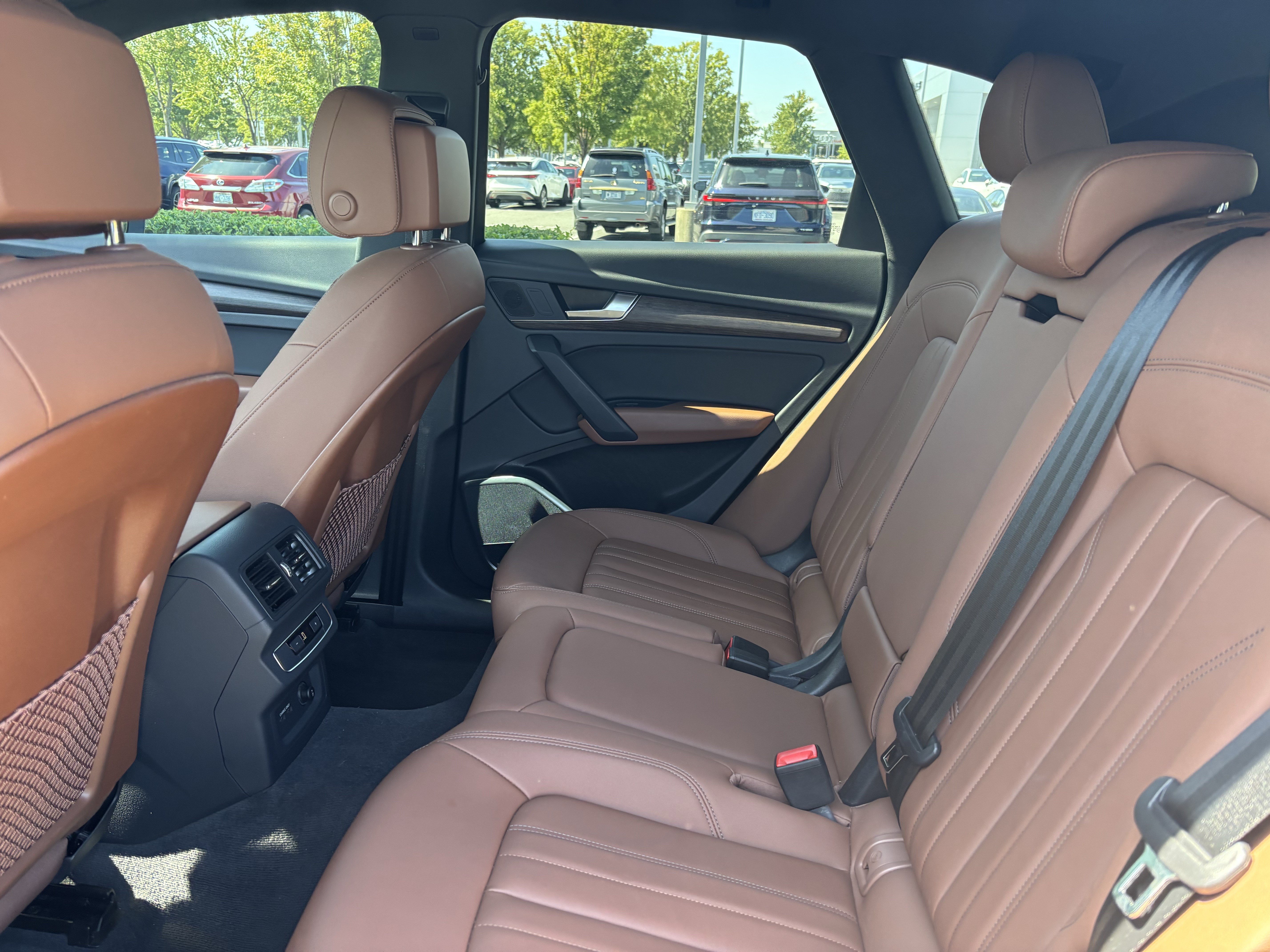 Used 2023 Audi Q5 2.0T Premium w/ Convenience Package AWD/4WD image 18