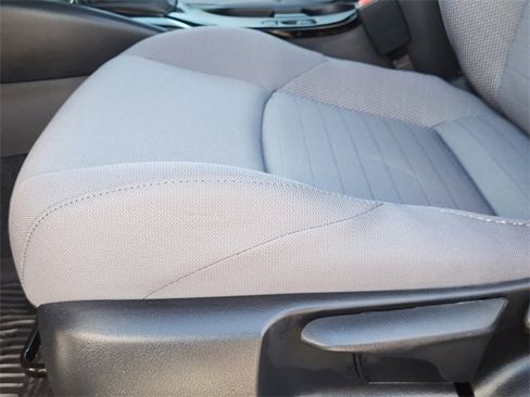 Used 2025 Toyota Corolla SE image 18