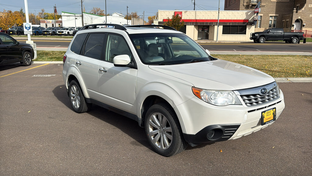 Used 2013 Subaru Forester 2.5X Premium AWD/4WD image 3