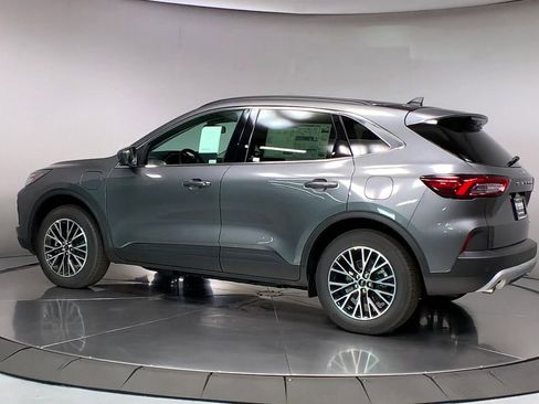 New 2025 Ford Escape SE w/ PHEV Premium Package image 6