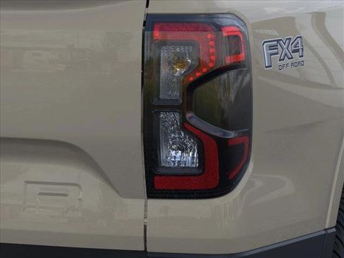 New 2025 Ford Ranger XLT w/ FX4 Off-Road Package image 21