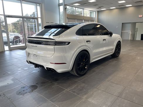 Used 2026 Porsche Cayenne GTS image 10