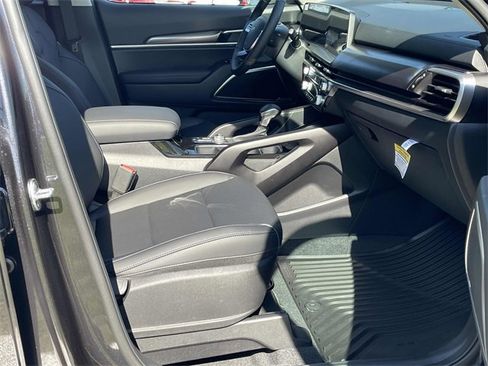 New 2025 Kia Telluride LX image 8