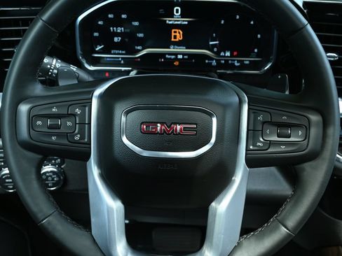 Used 2023 GMC Sierra 1500 SLT w/ SLT Premium Package AWD/4WD image 19