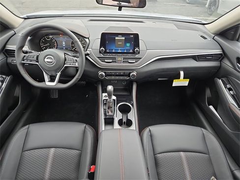 New 2025 Nissan Altima 2.5 SR image 12