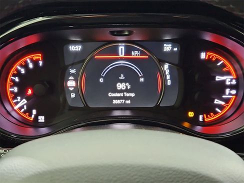 Used 2021 Dodge Durango SXT image 33