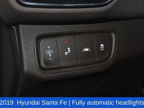Used 2019 Hyundai Santa Fe SE FWD image 9
