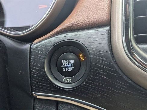 Used 2017 Jeep Grand Cherokee Summit w/ Platinum Series Group image 21