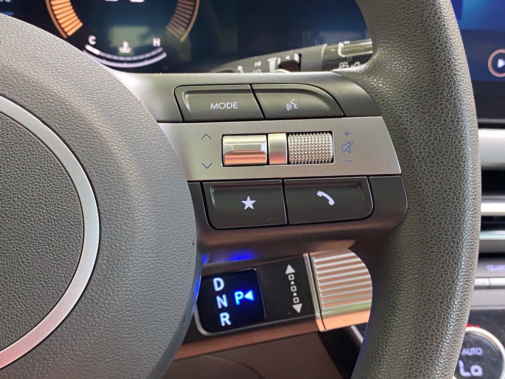Used 2025 Hyundai Sonata SEL FWD image 21