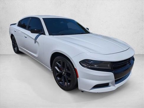 Used 2022 Dodge Charger SXT w/ Blacktop Package RWD image 3